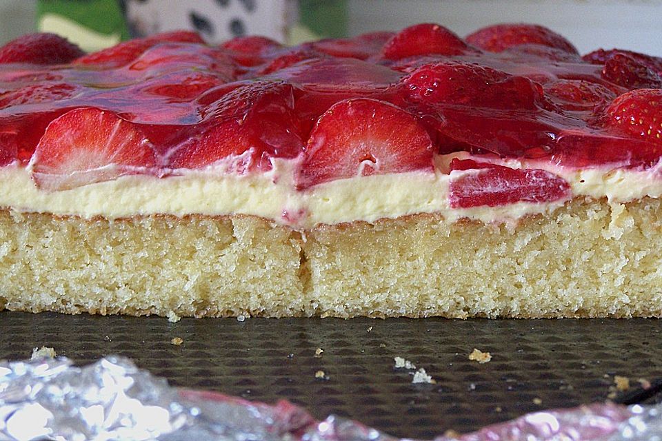 Erdbeer-Kuchen mit Vanillecreme