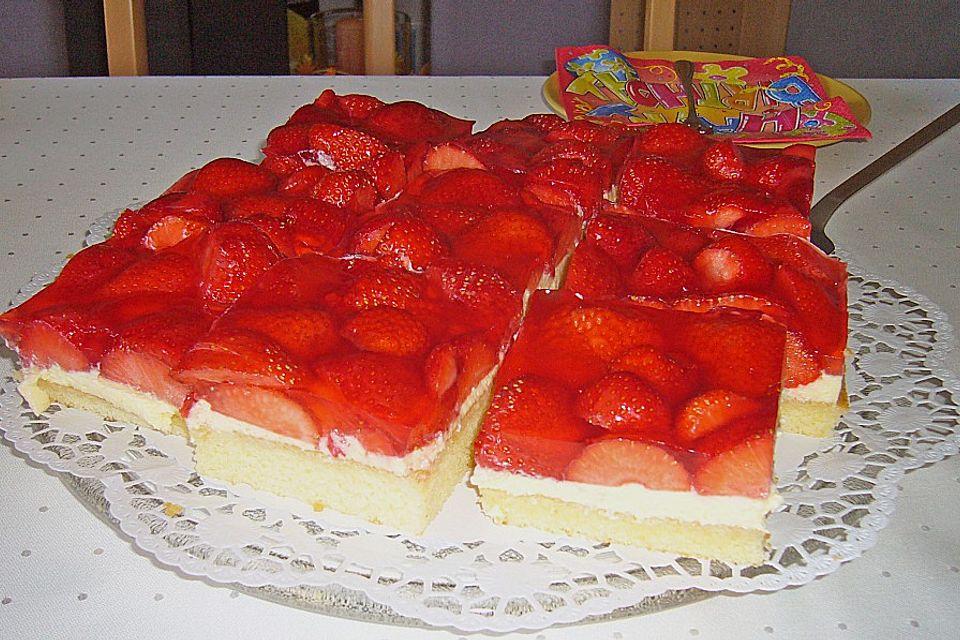 Erdbeer-Kuchen mit Vanillecreme