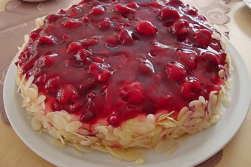 Erdbeer-Kuchen mit Vanillecreme