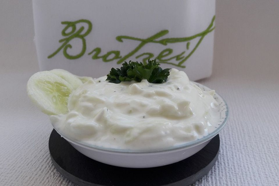 Evis Tzatziki