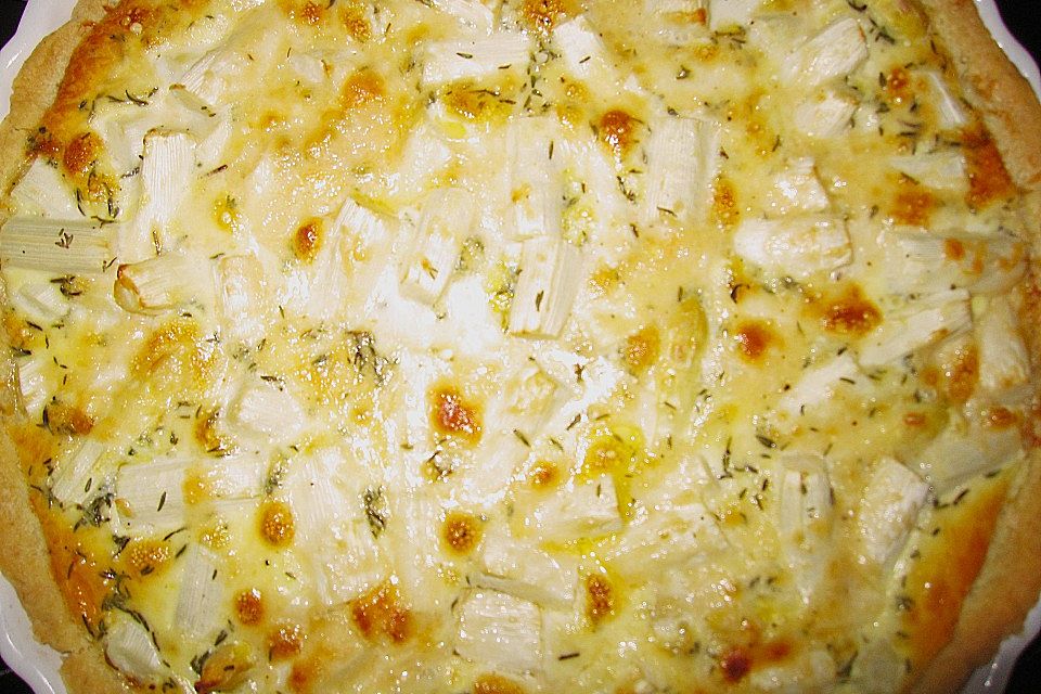 Spargelquiche mit Parmesan