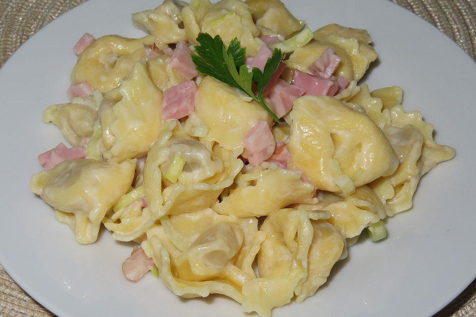 Tortelloni - Salat