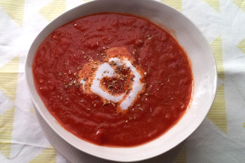 Schnelle Tomatensuppe