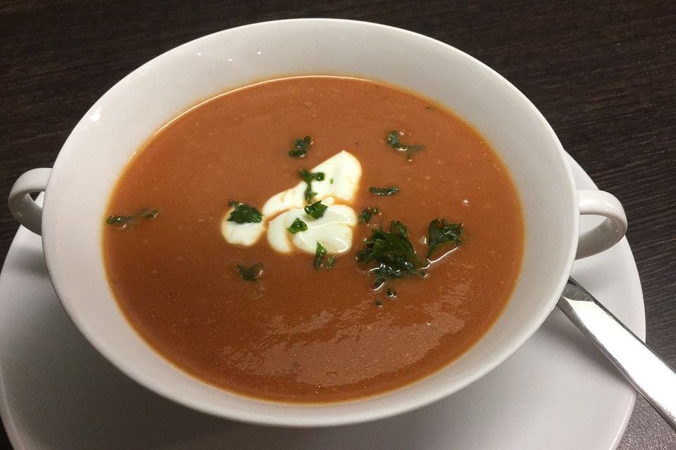 Schnelle Tomatensuppe