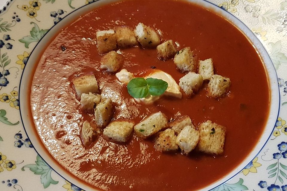 Schnelle Tomatensuppe