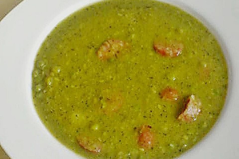 Grüne Erbsensuppe