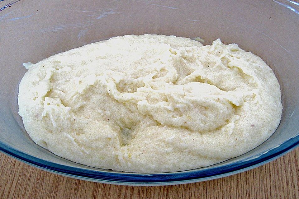 Grießkuchen mit Äpfeln