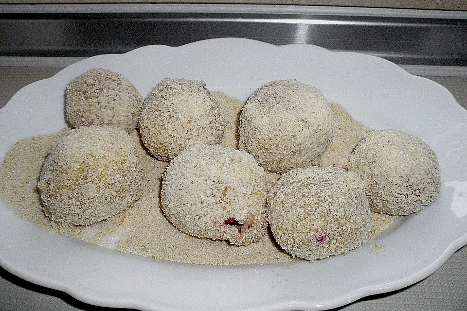 Zwetschgenknödel