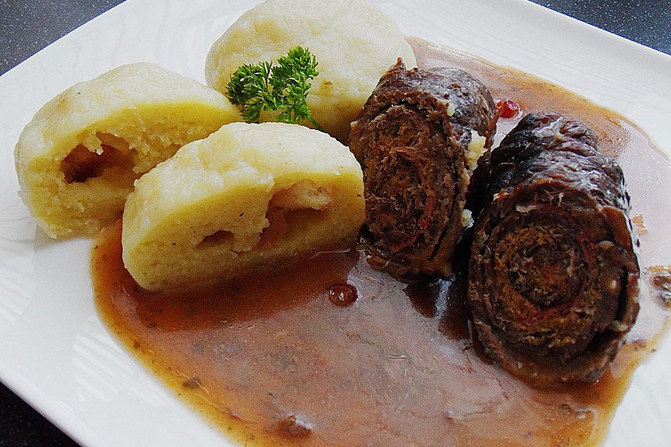 Annas Rouladen mit Seidenklößen