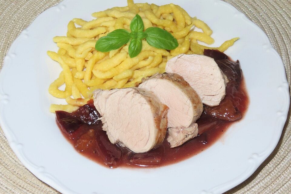 Schweinefilet in Zwetschgensoße