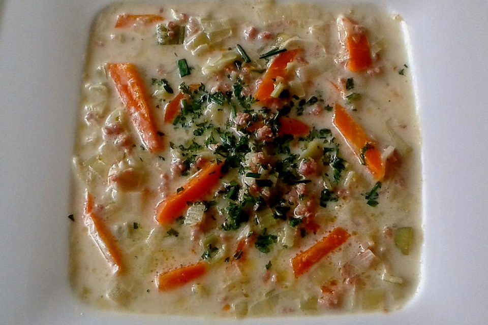 Lauchsuppe mit Schweinemett