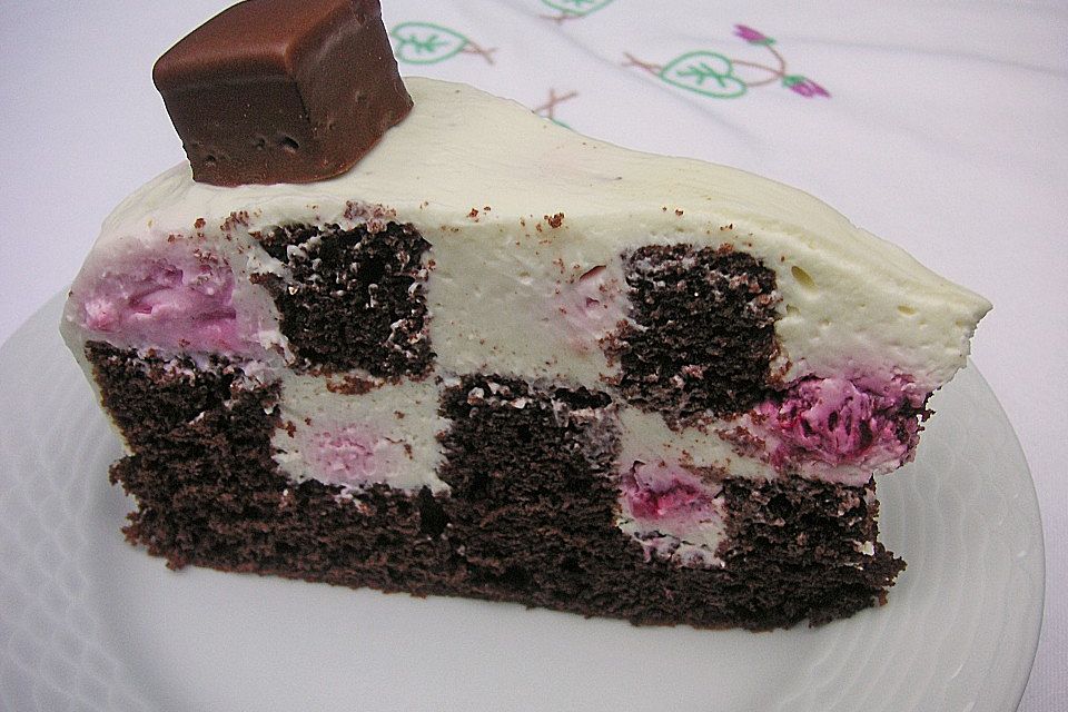 Himbeer - Schachbrett - Torte