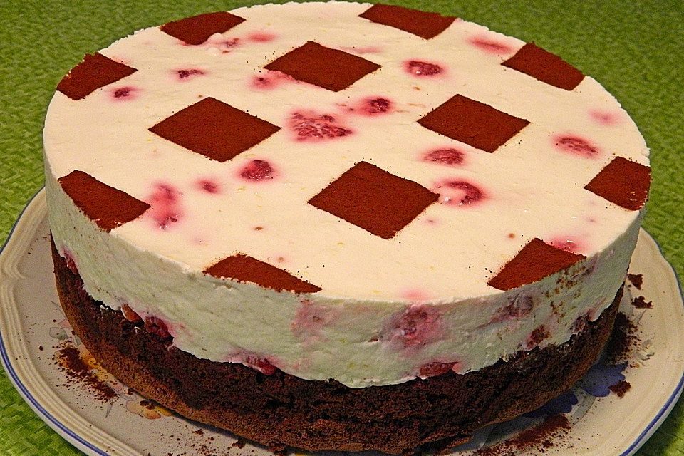 Himbeer - Schachbrett - Torte