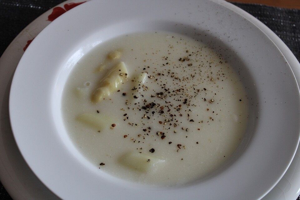 Schnelle Spargelcremesuppe