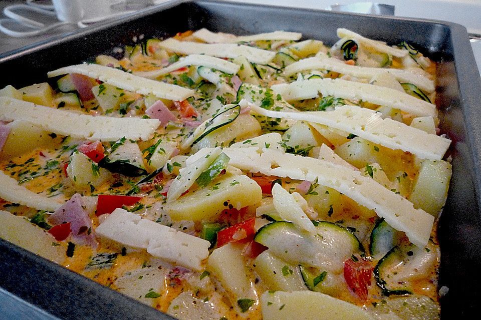 Zucchini - Paprika - Kartoffel - Auflauf