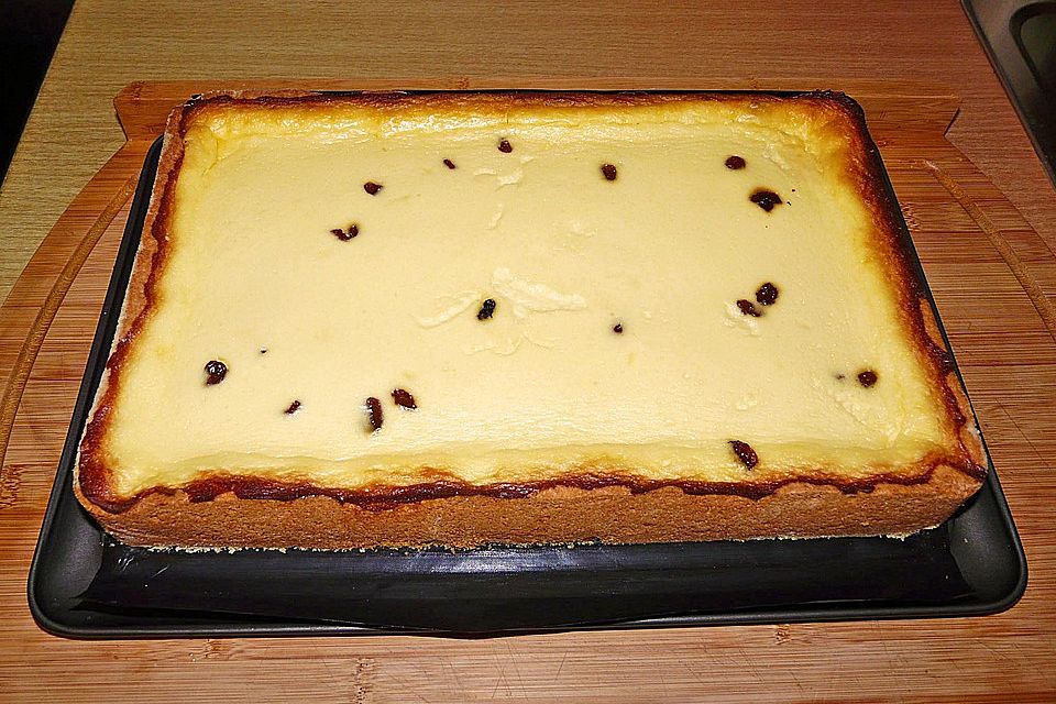 Käsekuchen mit Rosinen