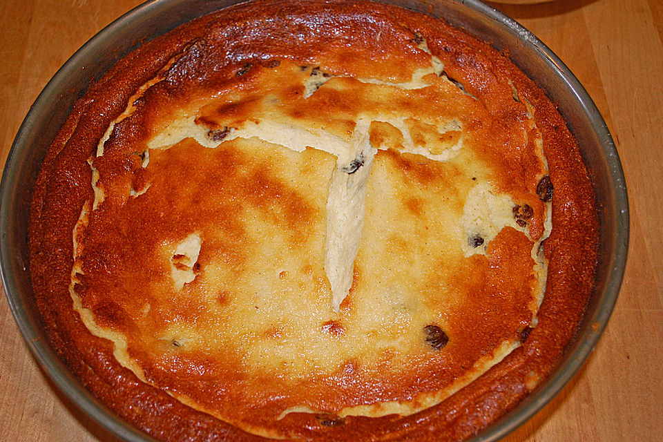 Käsekuchen mit Rosinen