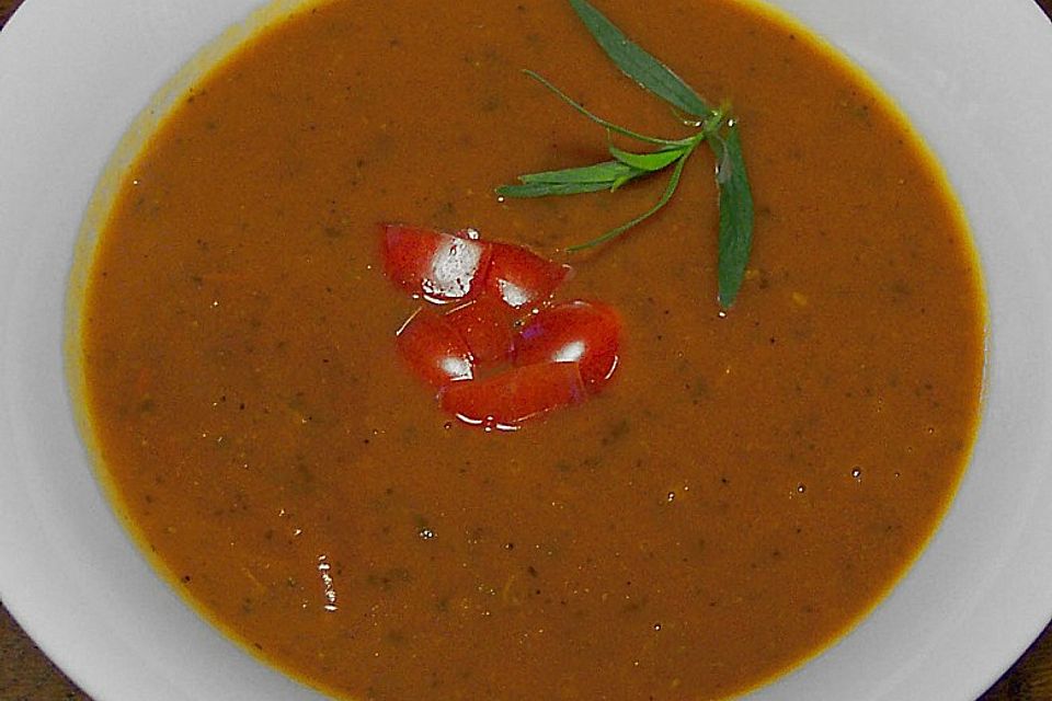 Tomaten - Orangen - Estragonsuppe