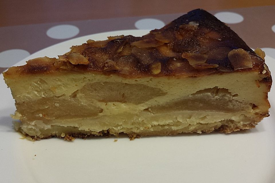 Apfelrahmkuchen mit Mandeln