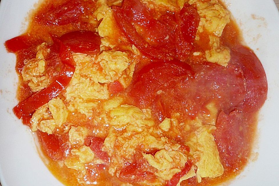 Tomate mit Ei