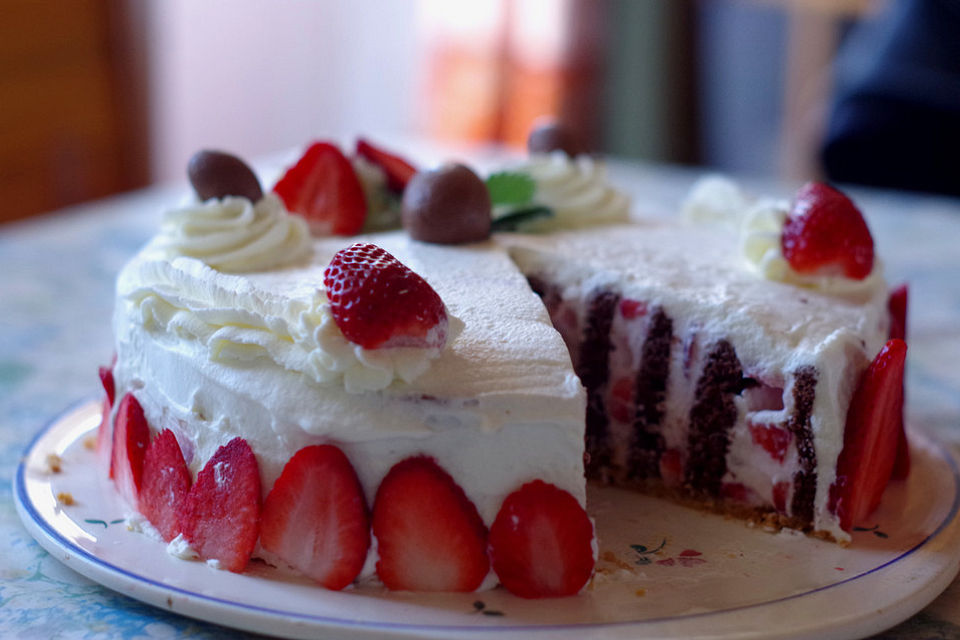 Gewickelte Erdbeer - Tiramisu - Torte