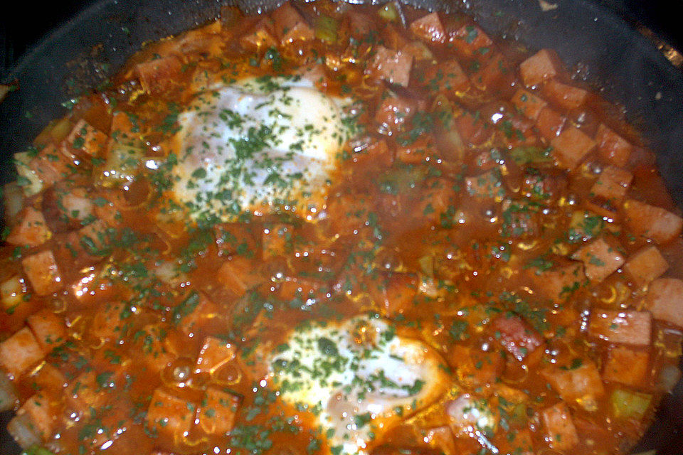 Fleischkäse - Ragout mit Spiegelei