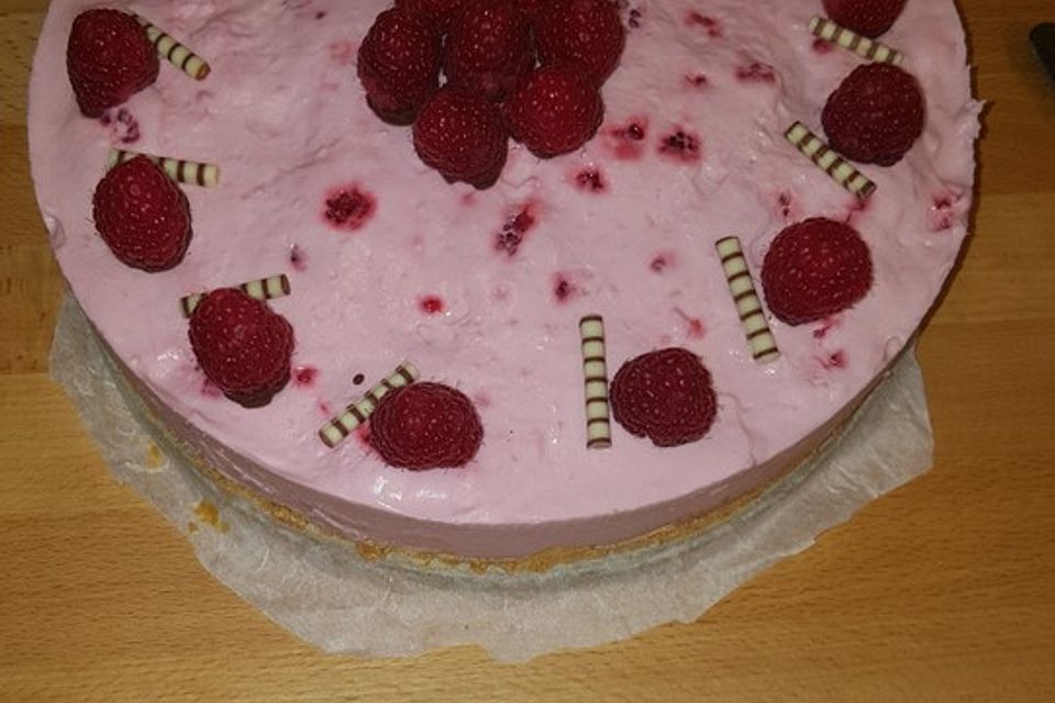 Super schnelle Himbeertorte