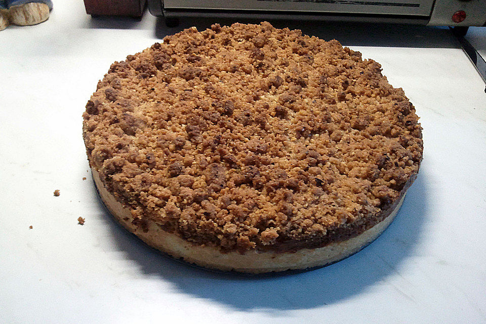 Cinnamon Crumble Apple Pie