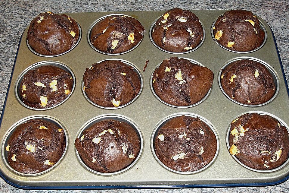 Black&White Chocolate Muffins