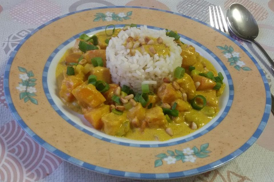 Kürbiscurry mit Frühlingszwiebeln