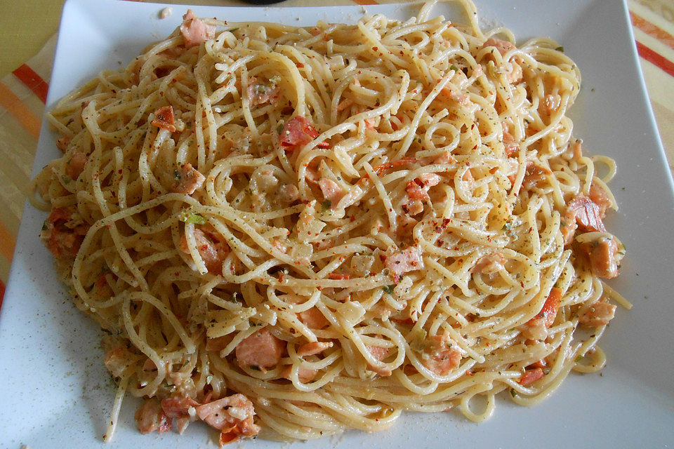 Lachsspaghetti à la Carbonara