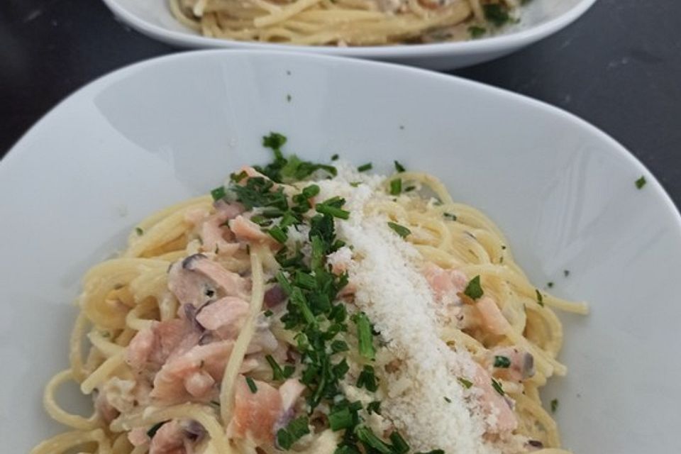 Lachsspaghetti à la Carbonara