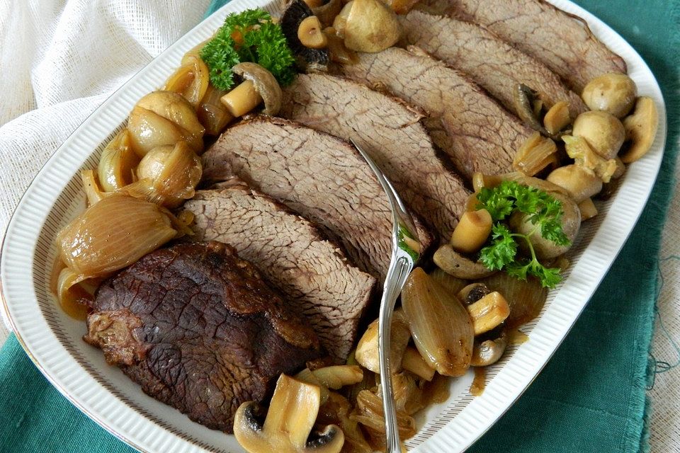 Schmorbraten mit Champignons