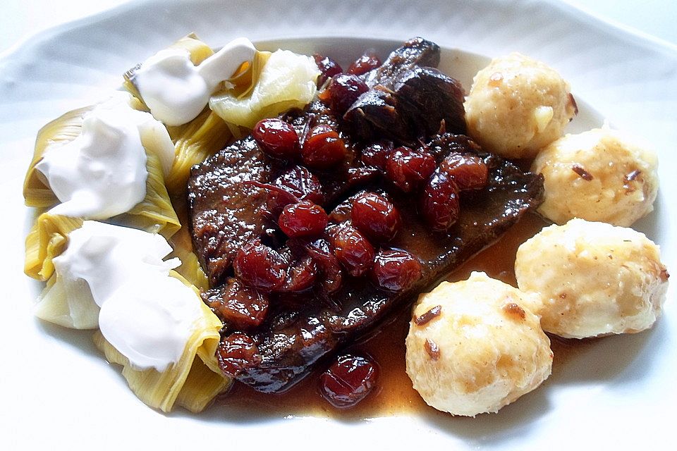 Sauerbraten mit Printensauce