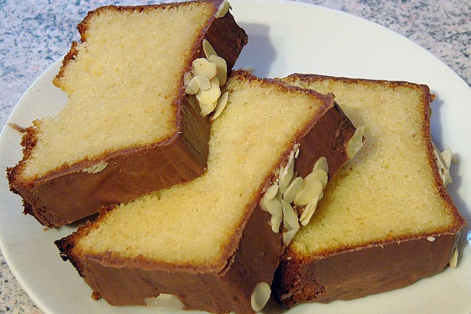 White Chocolate Almond Cake