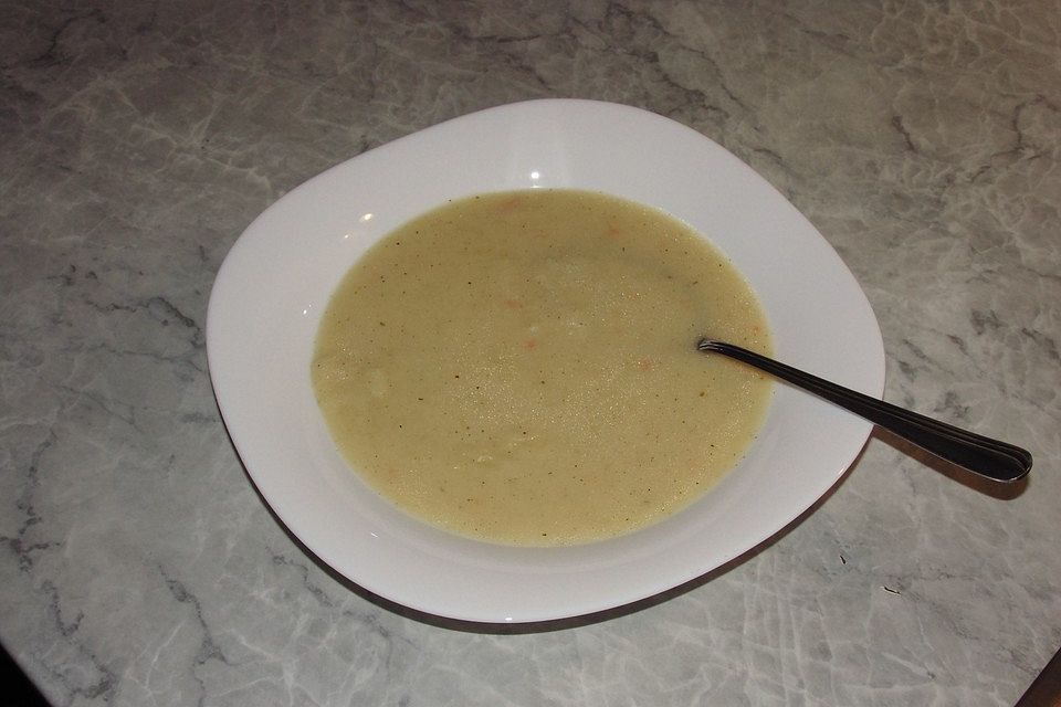 Gebrannte Grießsuppe