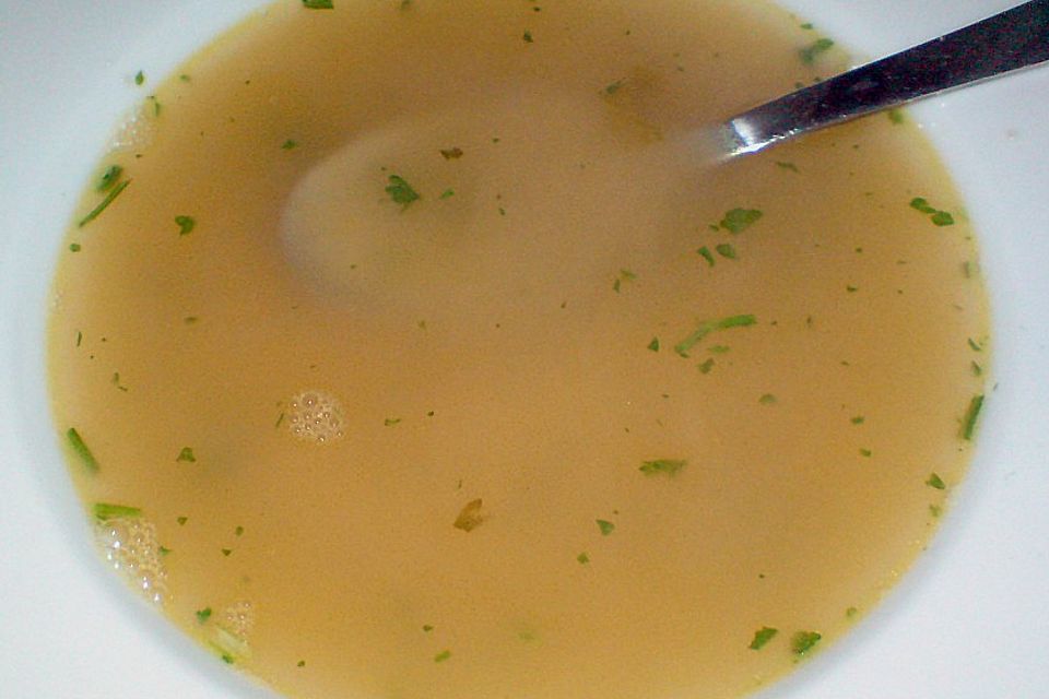 Gebrannte Grießsuppe