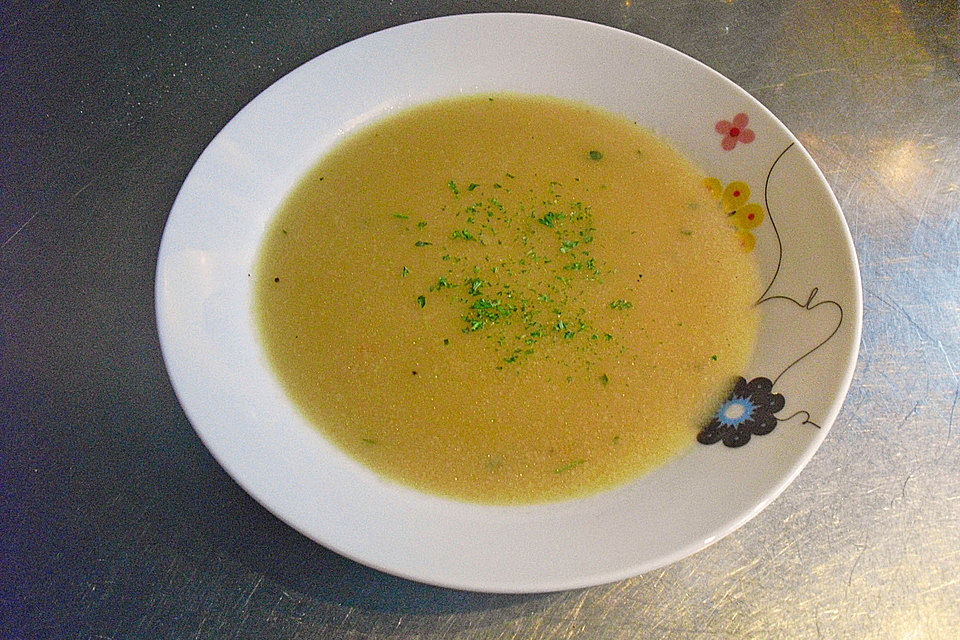 Gebrannte Grießsuppe