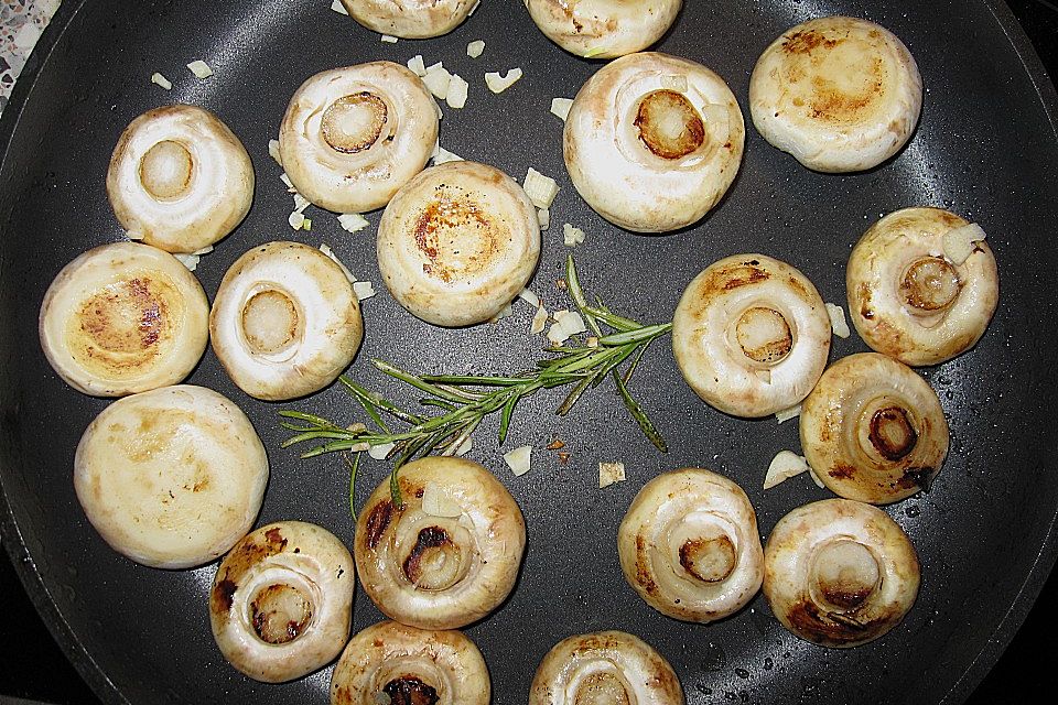 Antipasti - marinierte Champignons