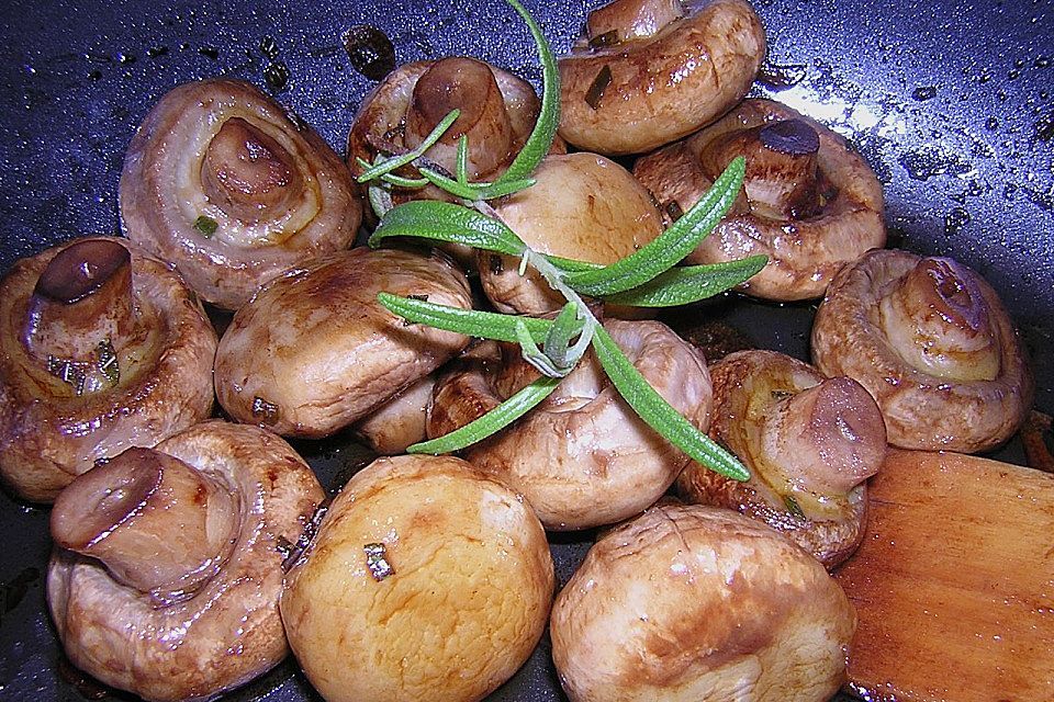 Antipasti - marinierte Champignons