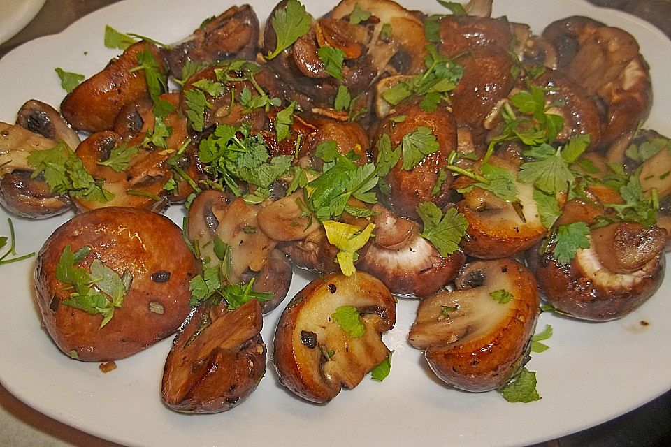 Antipasti - marinierte Champignons