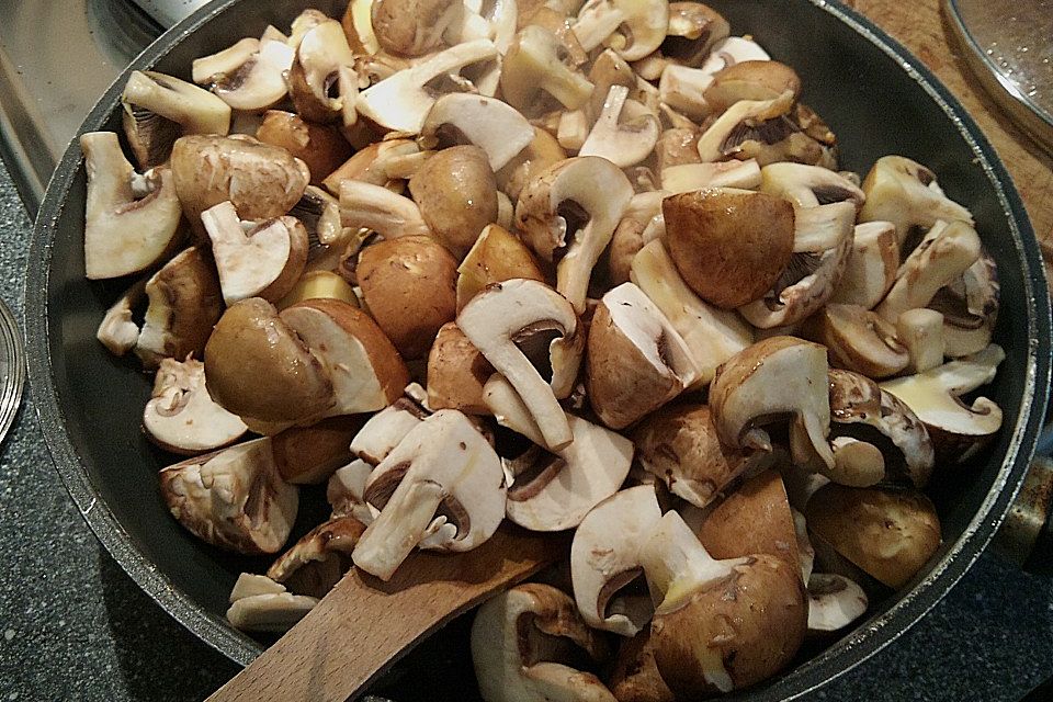 Antipasti - marinierte Champignons