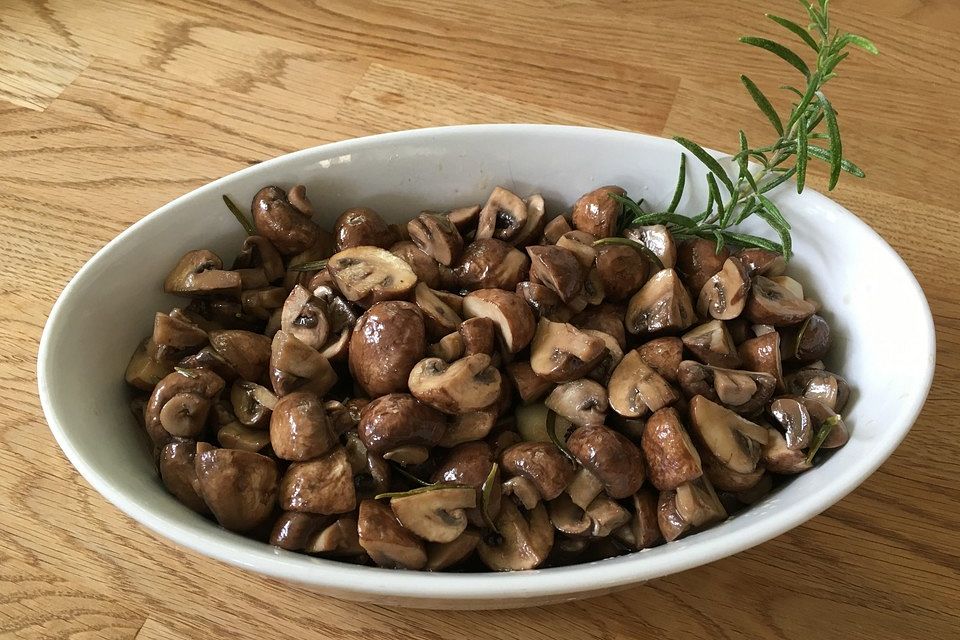 Antipasti - marinierte Champignons