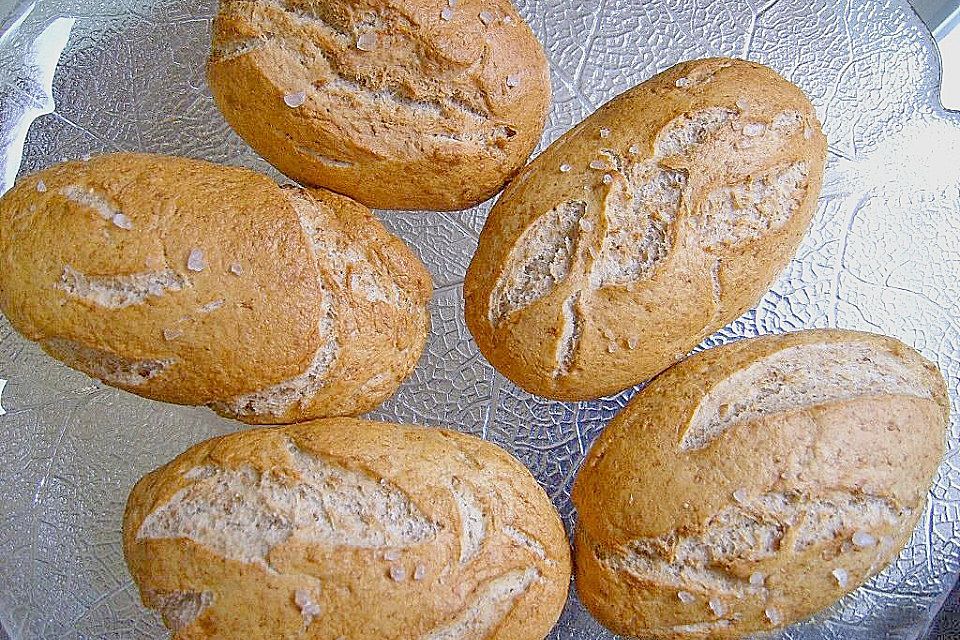 Falsche Laugenbrötchen mit Vollkornmehl