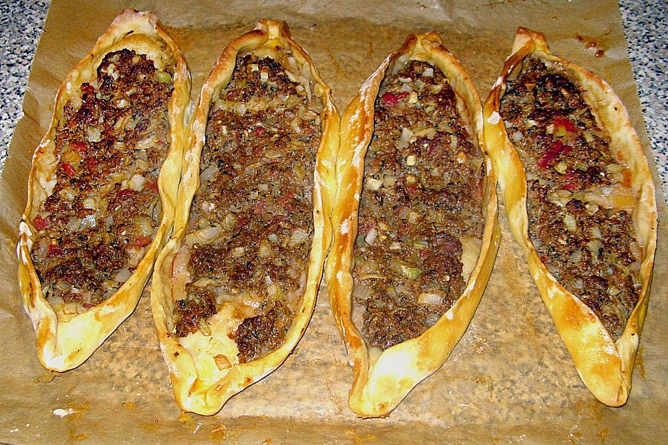 Gefüllte Pide