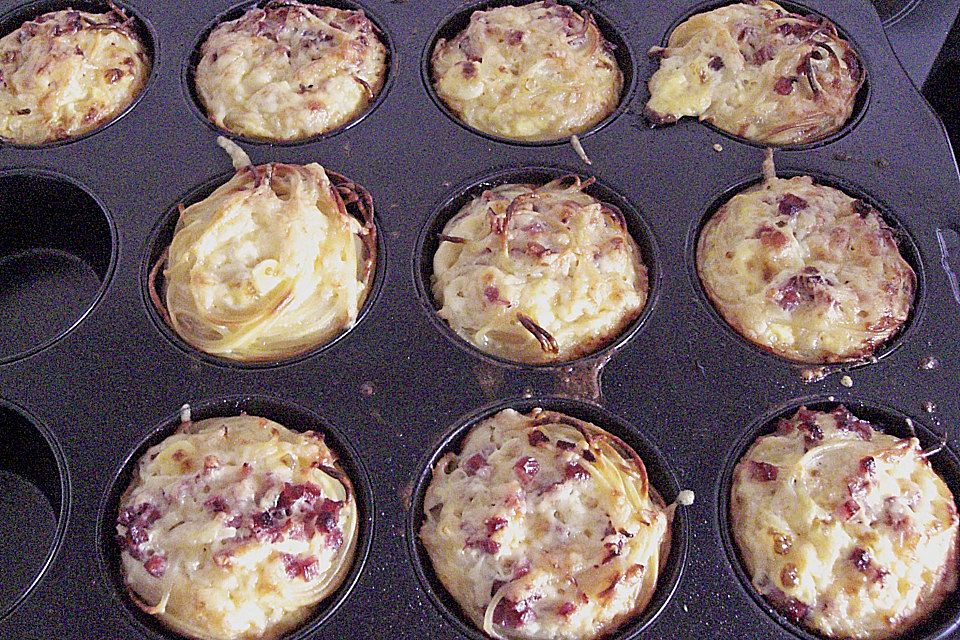 Spaghetti - Muffins mit Kräuterquark