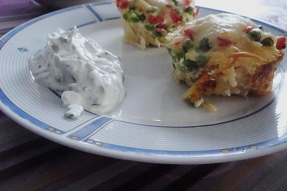 Spaghetti - Muffins mit Kräuterquark