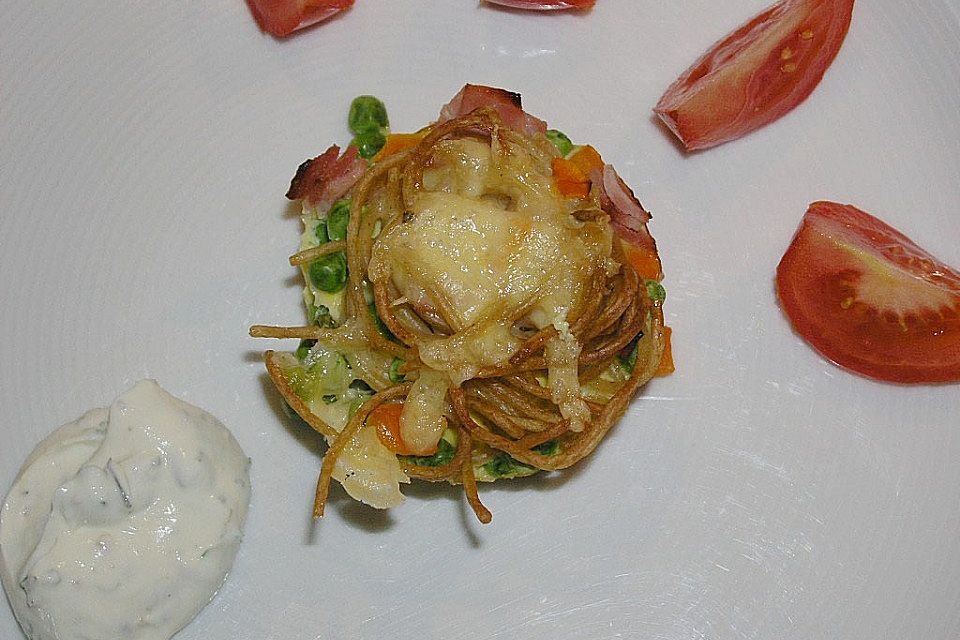 Spaghetti - Muffins mit Kräuterquark