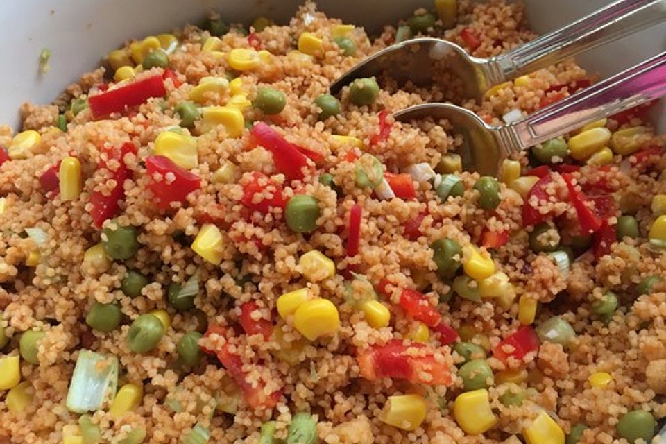 Couscous-Salat, lecker würzig