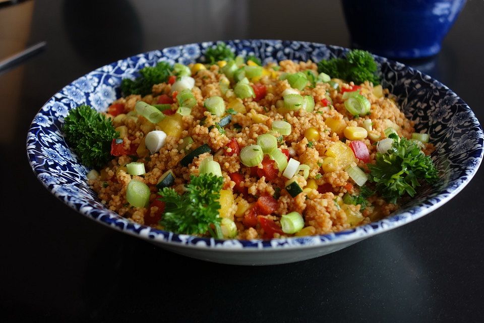 Couscous-Salat, lecker würzig